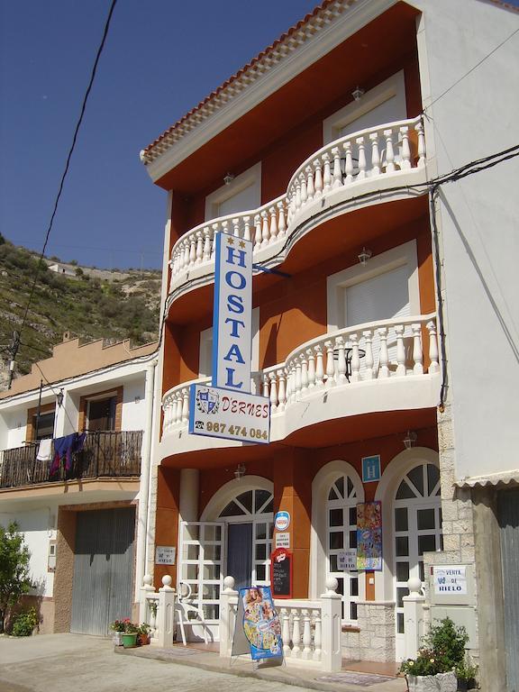 Hostal D'Ernes Alcala del Jucar Exterior photo
